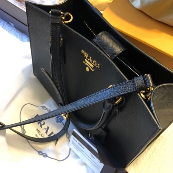 SOLD Prada Nero Saffiano Lux Black New Condition - Picture 5 of 16